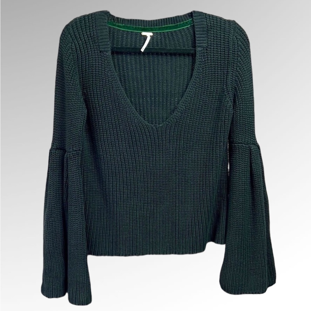 Free people sweater. - Picture 1 of 6